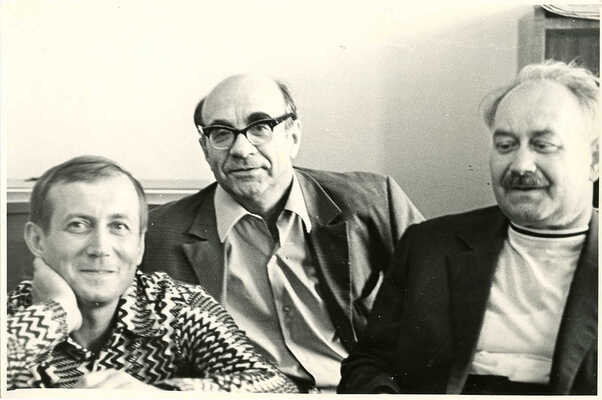 Неизвестный фотограф. Поэты Е.А. Евтушенко, С.А. Поделков, К.И. Поздняев 